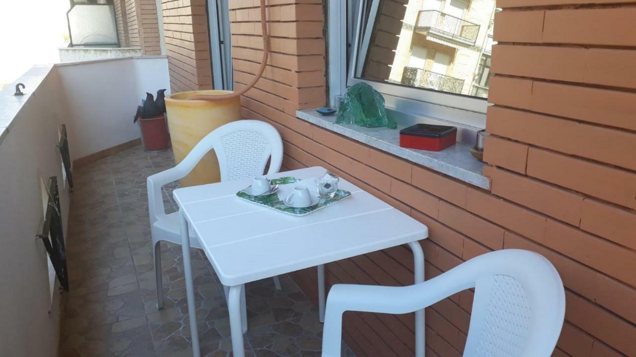 1964 Appartement Bari Buitenkant foto